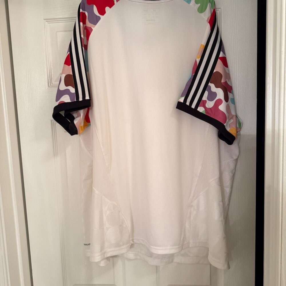 women's shirt - Picture 3 of 7
